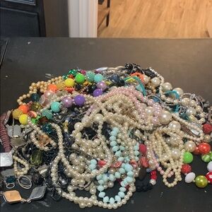 Vintage 2 Now necklace lot PM-9